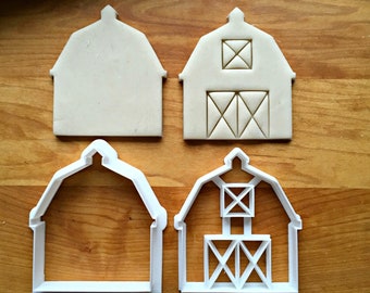 Set of 2 Barn Cookie Cutters/Multi-Size/Farm Animals