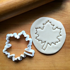 Maple Leaf Cookie Cutter Multi-Size /