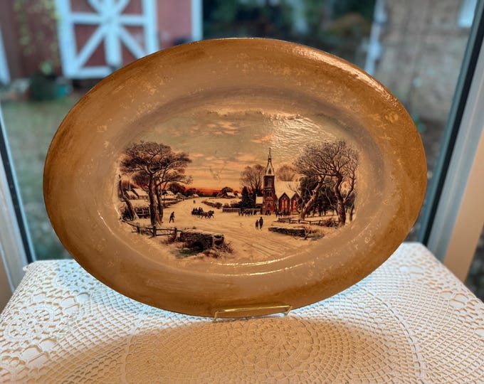 Recycled Plastic Oval Tray with a Winter Town Scene