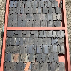 WOODEN POSTER TYPE