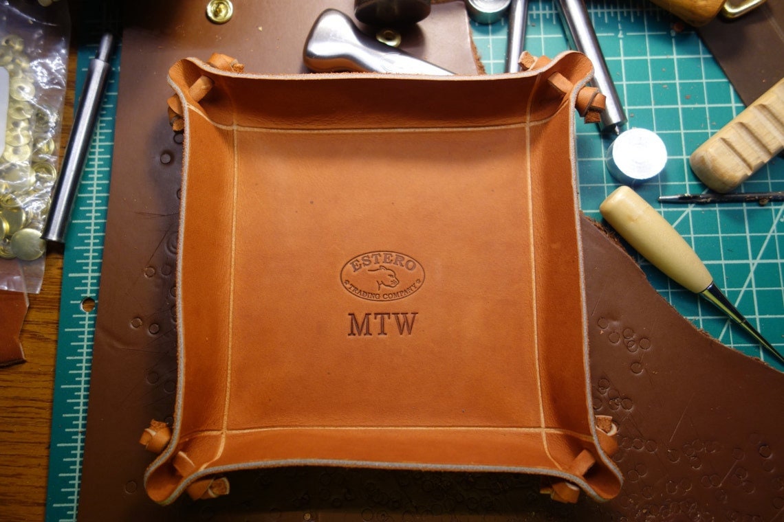 Exclusive Leather Valet Tray - L'Atelier Global Taupe