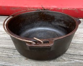Wagner cast Iron 5 qt Dutch oven made in USA