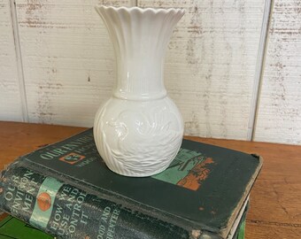 Irlandaise, porcelaine Belleek, vase, colvert, cadeau fête des mères