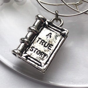 Book Lover Wine Glass Charms, Book Club Hostess Gift, Literary Themed Gift, Gift for Writers, Gift for Librarians image 2