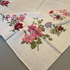 Tablecloth Vintage Fallani & Cohn Belgian Linen Tablecloth: Pink English Garden Floral (52 x 70)