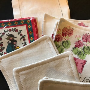 Coasters Vintage Luncheon or Cocktail Napkins German Geraniums Linen