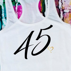 45. Geburtstag Tank Top, 45. Geburtstag Tank, Geburtstags-Verhalten, Frauen Geburtstag Shirt, Geburtstagskind, Geburtstagskind Shirt, Racer Back