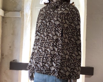 1970s Vintage - Cape - Brown and cream geometric abstract design - Autumn coat - Mod girl