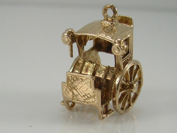Vintage 3D 9ct Gold Hansom Carriage Charm H/MK 19… - image 4