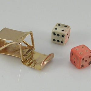 Colgante vintage de oro de 9 quilates con dados de la suerte y soporte en 3D, H/MK 1968