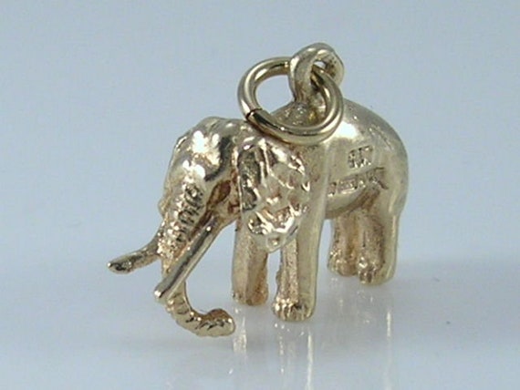 Vintage 3D 9ct Gold Elephant Charm H/MK 1978 - image 2