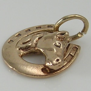 Vintage 3D 9 Karat Gold Glück Hufeisen Pferdekopf Anhänger H / MK 1972