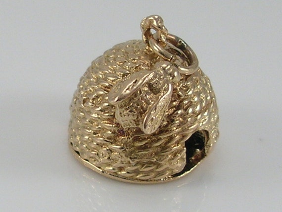 Vintage 3D 9ct Gold Your My Honey Bee Hive Your M… - image 6