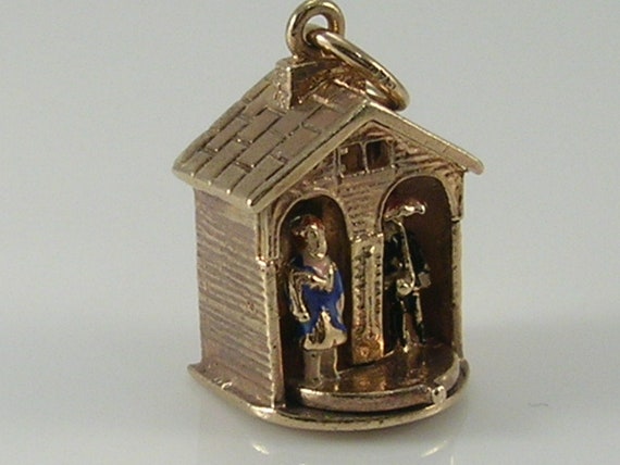 Vintage 3D 9ct Gold Movable Weather House Charm H… - image 1