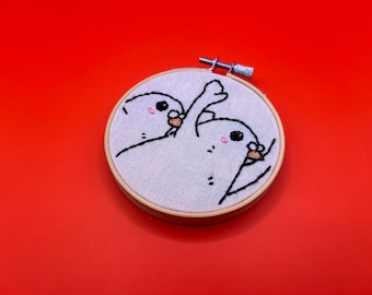 Small 3&quot; Hand-Embroidered Miru & Kaku Bird Things Inspired by Hatoful Boyfriend Holiday Star Embroidery Hoop Christmas Decor Tree Ornament