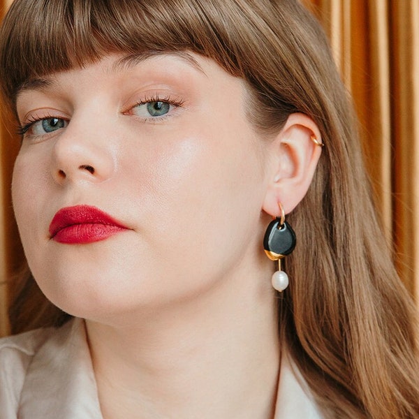 Geometric minimalist earrings, Mix and match earrings, Black porcelain earrings with a pearl, Earring set, Gold huggie hoop earrings