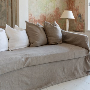 Discover the perfect balance of functionality and elegance with our rustic unbleached couch cover today.
Designed to shield your couch from daily spills and stains or pets, these covers offer both practicality and elegance.