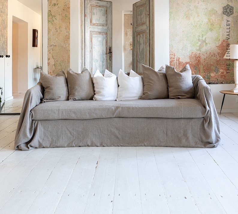 Discover the perfect balance of functionality and elegance with our rustic unbleached couch cover today.
Designed to shield your couch from daily spills and stains or pets, these covers offer both practicality and elegance.