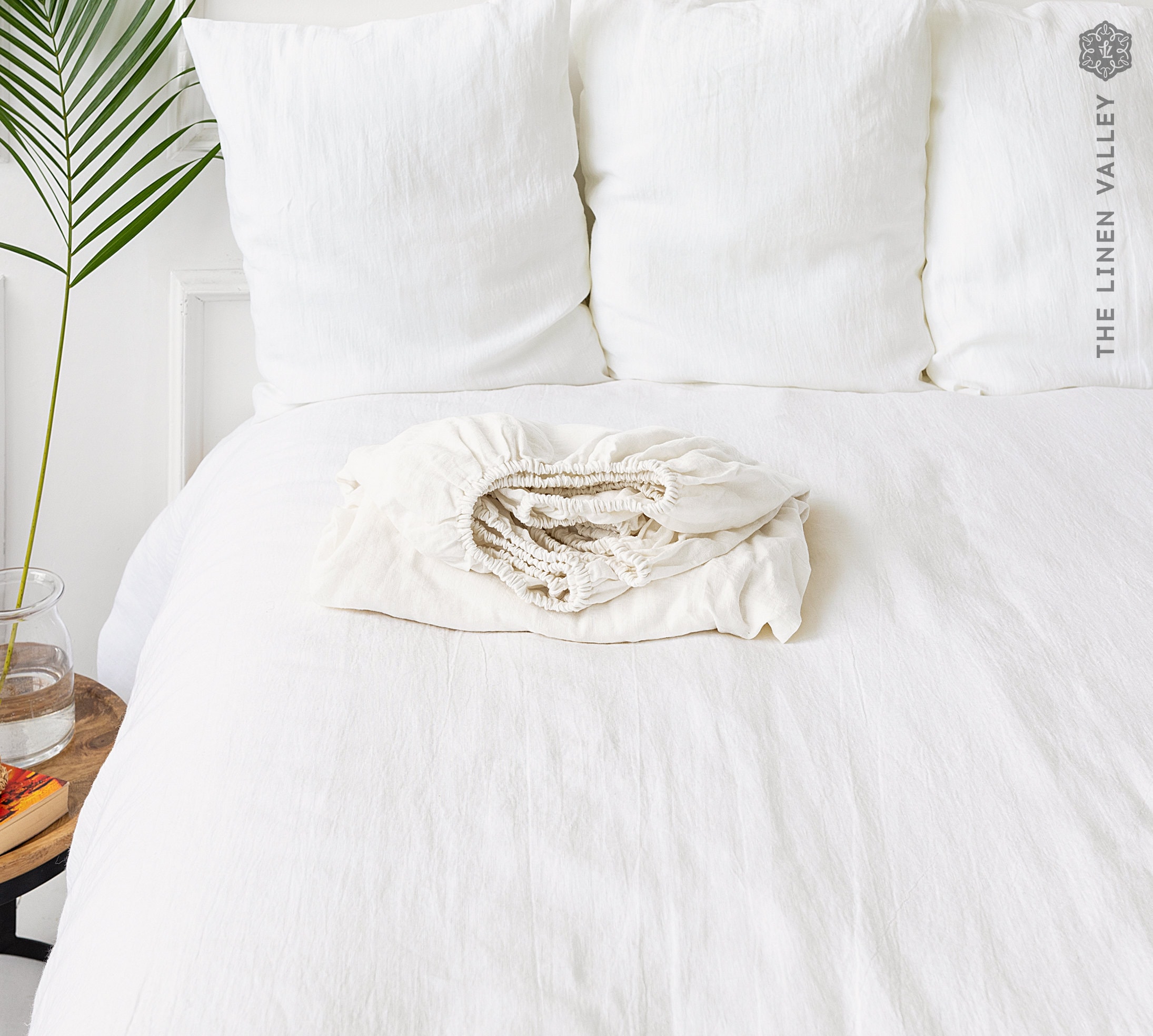 OPTICAL WHITE Linen Fitted Sheet 