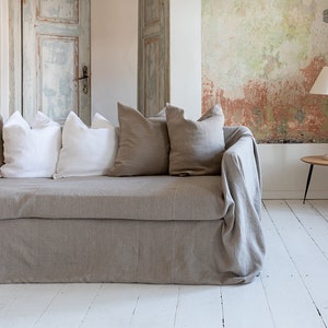 Discover the perfect balance of functionality and elegance with our rustic unbleached couch cover today.
Designed to shield your couch from daily spills and stains or pets, these covers offer both practicality and elegance.