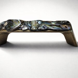 新スタイル　持続可能な方法で調達されたアワビ貝の引き出し取っ手　3インチ、3 3/4インチ、5インチ　アンティークブロンズ