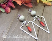 Rode en paarse Boho oorbellen, Boho stijl Hoop Earrings Hoop Earrings, Boho Style oorbellen, Tsjechisch glas oorbellen, unieke oorbellen van ebben hout cadeau voor haar
