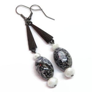 Art Deco Dangle Earrings: Gunmetal, Black & White Marbled Glass bild 5