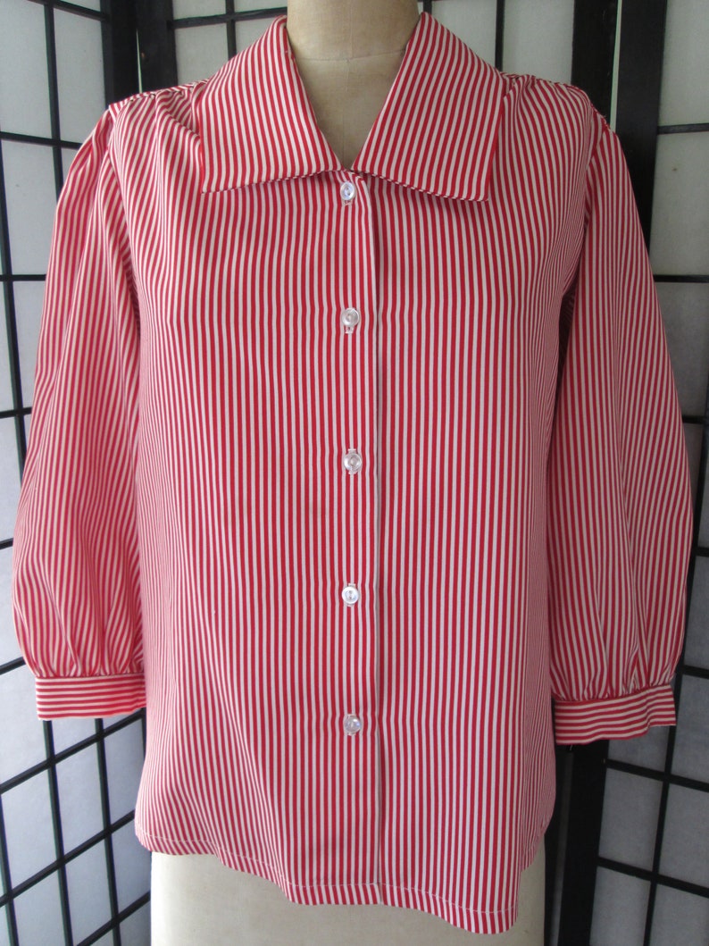 1960's 70's vintage red and white stripe blouse, button up front, feature collar with 3/4 blouson sleeves image 5