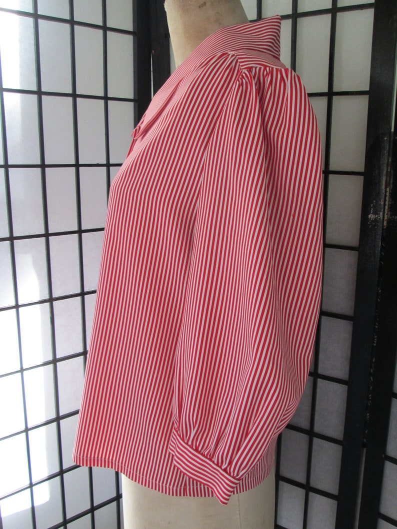 1960's 70's vintage red and white stripe blouse, button up front, feature collar with 3/4 blouson sleeves image 4