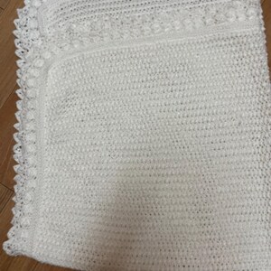Manta de bebé tejida a crochet