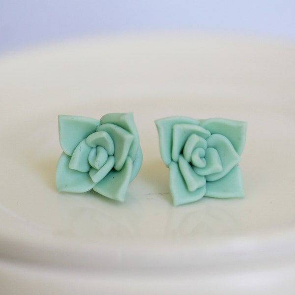 Green Succulent Plants Stud Earrings, bridesmaid gift Mini Small Unique Realistic Garden Echeveria Earrings Studs Succulent Plants Favor