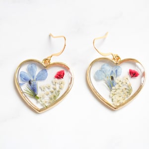 Heart Pressed Wild Flower Earrings, 14k Gold Plated Dried Flower Resin Earrings, Multi Flower Earrings Style 1