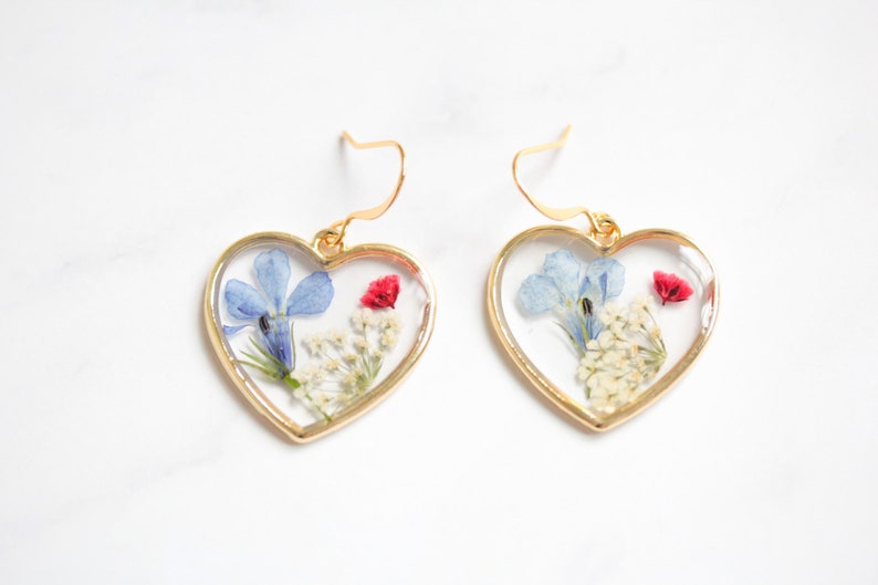 Heart Pressed Wild Flower Earrings, 14k Gold Plated Dried Flower Resin Earrings, Multi Flower Earrings Style 1