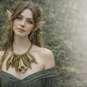 Woodland Felt Necklace, Elf Inspired Forest Jewelry, Handmade Wool Flower Necklace, Nature Boho Statement Piece