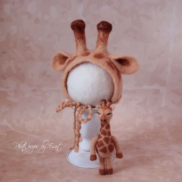 Pre-order Felted newborn giraffe bonnet and stuffy, felted photography props, animal newborn giraffe hat photo prop CUSTOM ORDER