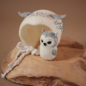 Pre-order felted owl newborn props, felted owl bonnet and stuffy newborn photography props, newborn owl hat