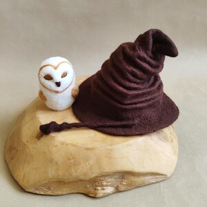 PRE-ORDER Felted wizard hat, felt newborn set owl wand photography props photo, felted newborn hat, newborn prop witch hat fantasy