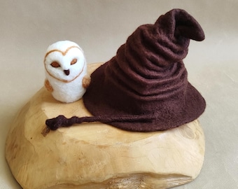 PRE-ORDER Felted wizard hat, felt newborn set owl wand photography props photo, felted newborn hat, newborn prop witch hat fantasy