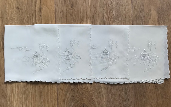 White Minhcraft White Cotton 11x11 Ladys handkerchiefs with Scalloped Edge Size 11.0 