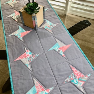 Spring Quilted Table Runner, Quilted Runner, Modern Table Runner
