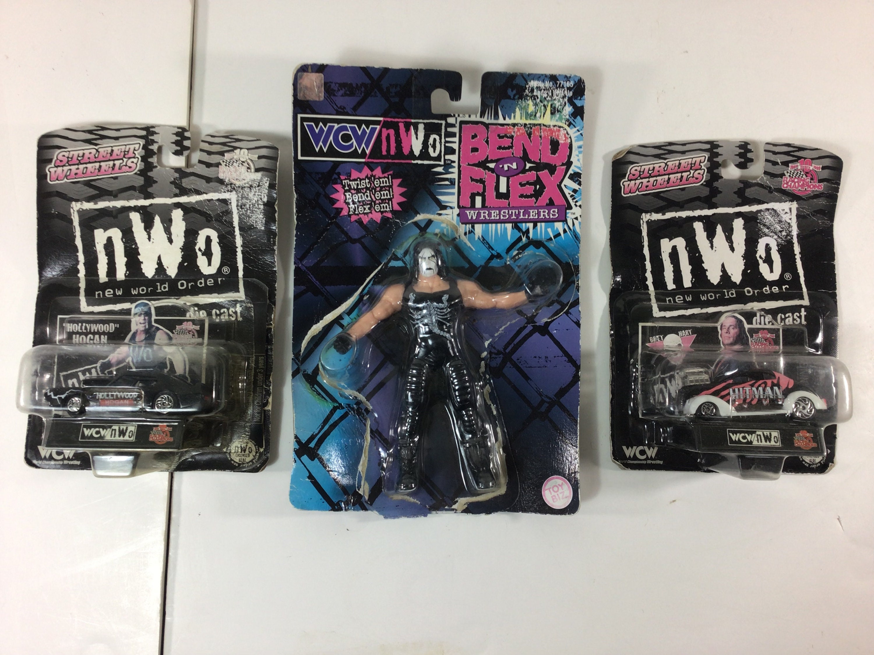 Vintage 1999 WCW/NWO Bret Hart Hulk Hogan Die Cast Cars & Sting 5