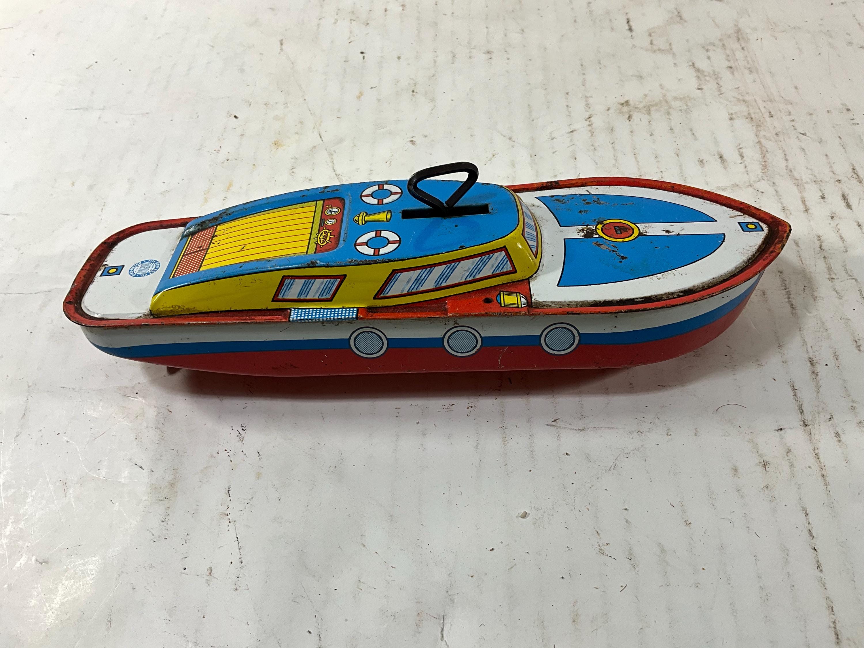 Vintage 1960's Ohio Art Tin Litho Speed Boat Wind up Toy. Works