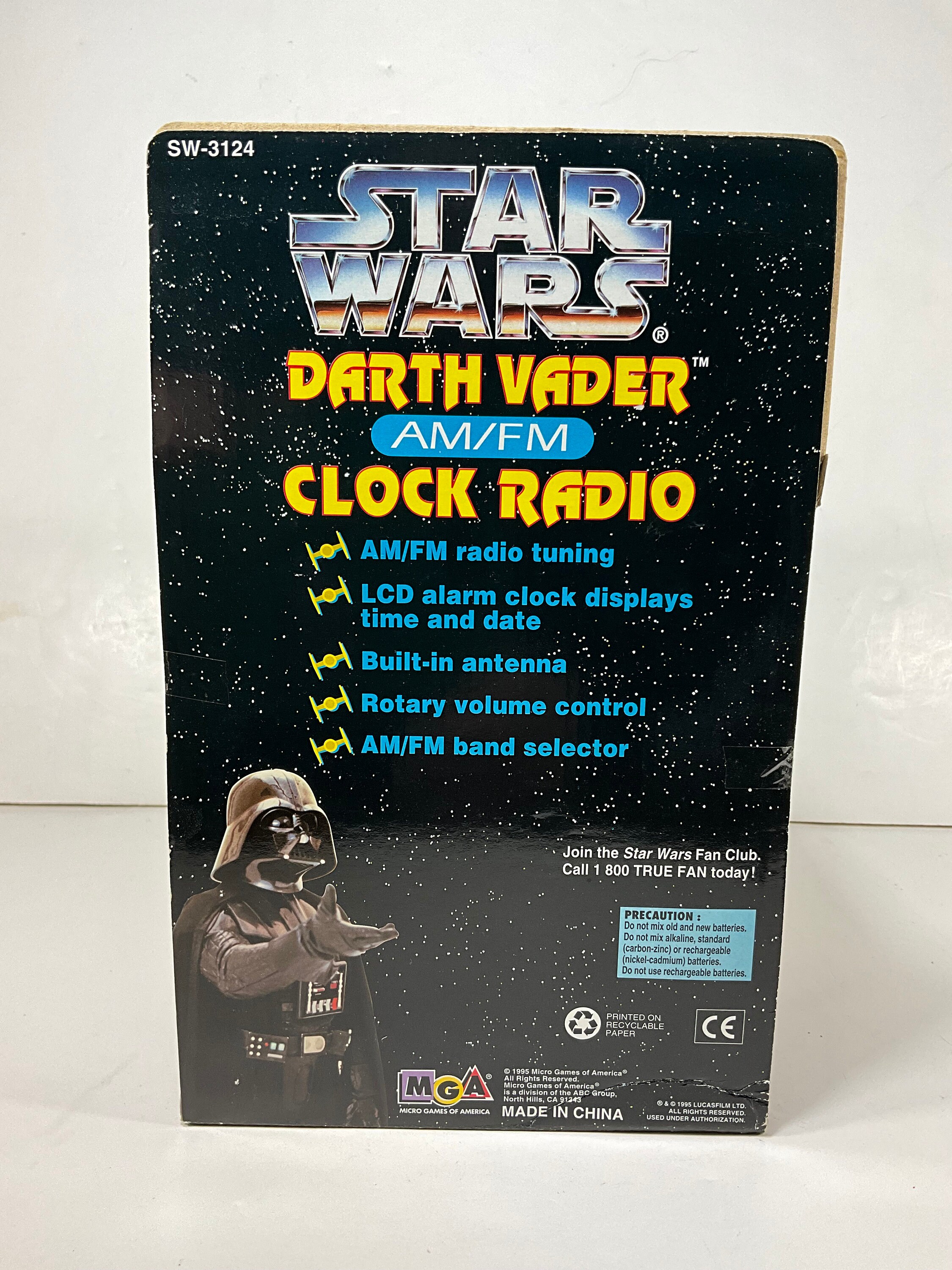 Vintage 1995 Star Wars Darth Vader AM/FM Clock Radio Sealed Unused