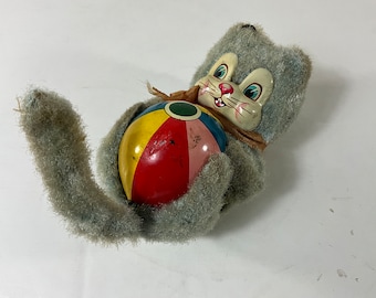 Vintage Spinning Tail Cat with Ball Wind Up Toy. Works.