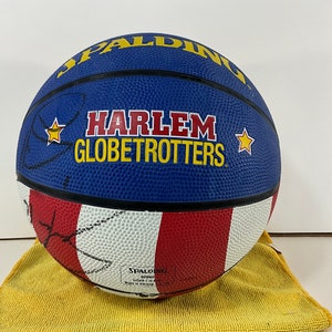 Vintage Team Signed Harlem Globetrotters Basketball Spalding Red White Blue