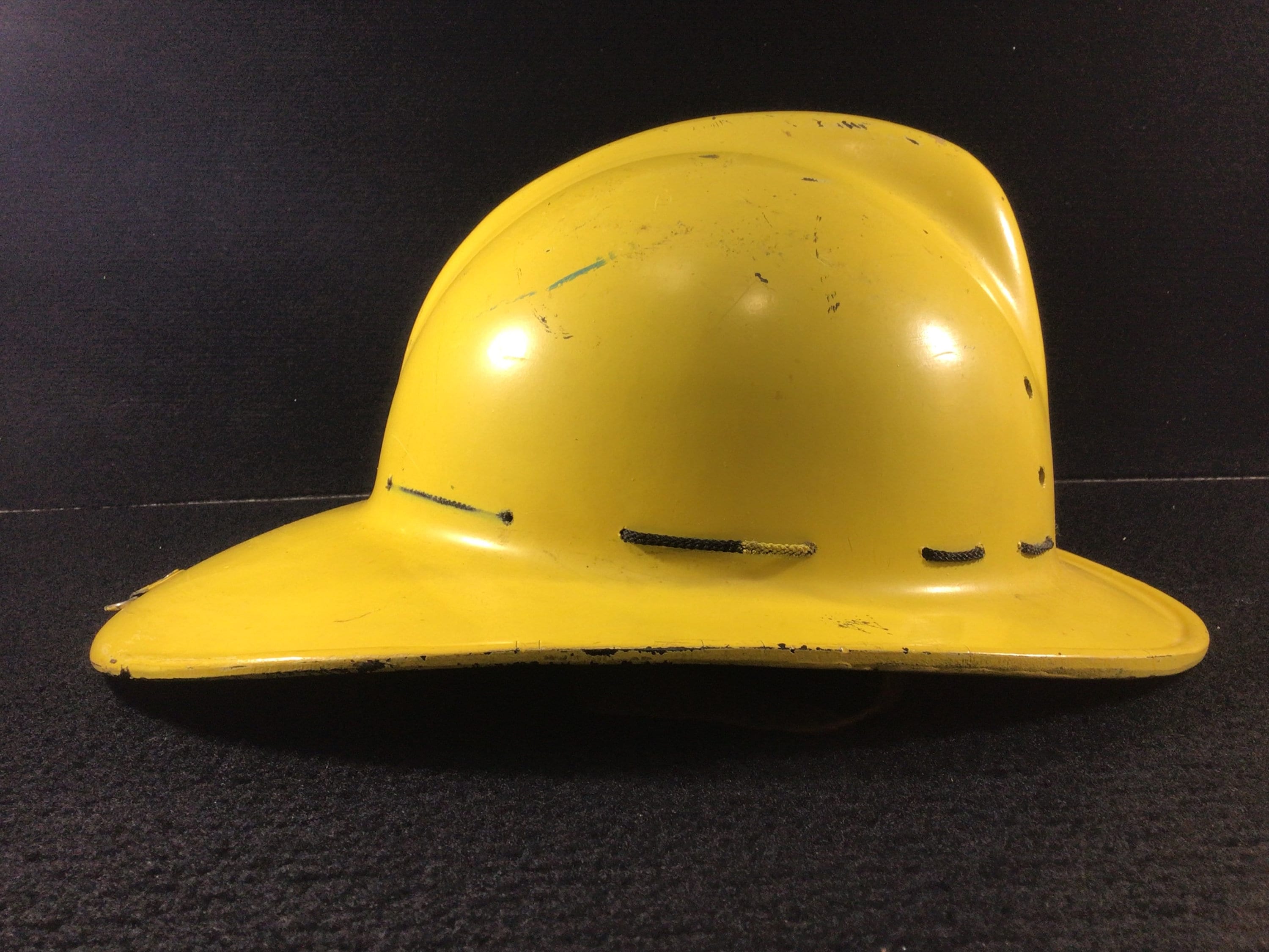 Vintage MSA Skullgard Fiberglass Firemans Fire Fighters Helmet W