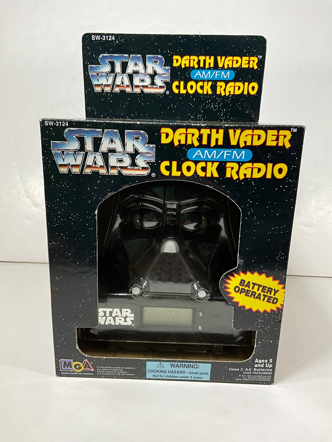 Vintage 1995 Star Wars Darth Vader AM/FM Clock Radio Sealed