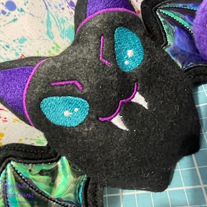 Plushie Vampire Bat, décor gothique, effrayant mignon, effrayant, cadeau pour, animal en peluche, stuffie image 1