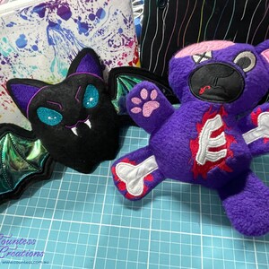 Plushie Vampire Bat, décor gothique, effrayant mignon, effrayant, cadeau pour, animal en peluche, stuffie image 3