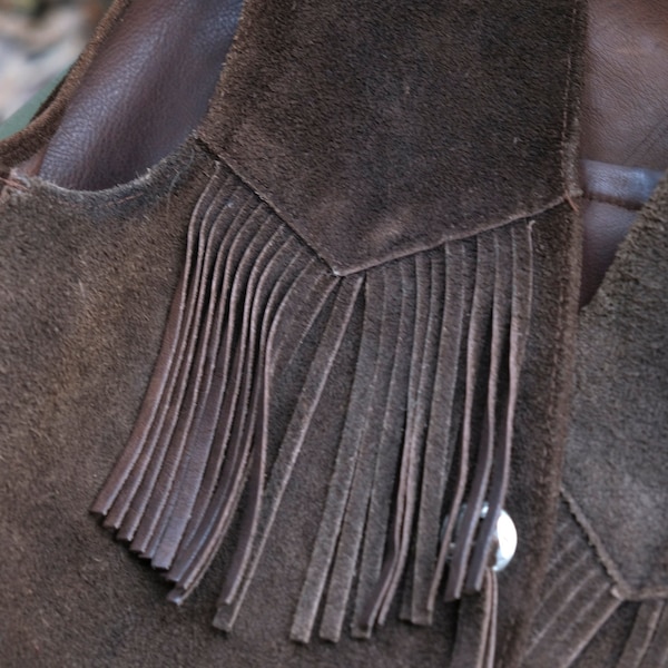 Vintage 50's 60's Leather Rough-out Brown  Suede Woman's Western Fringed Vest M Concho Closure